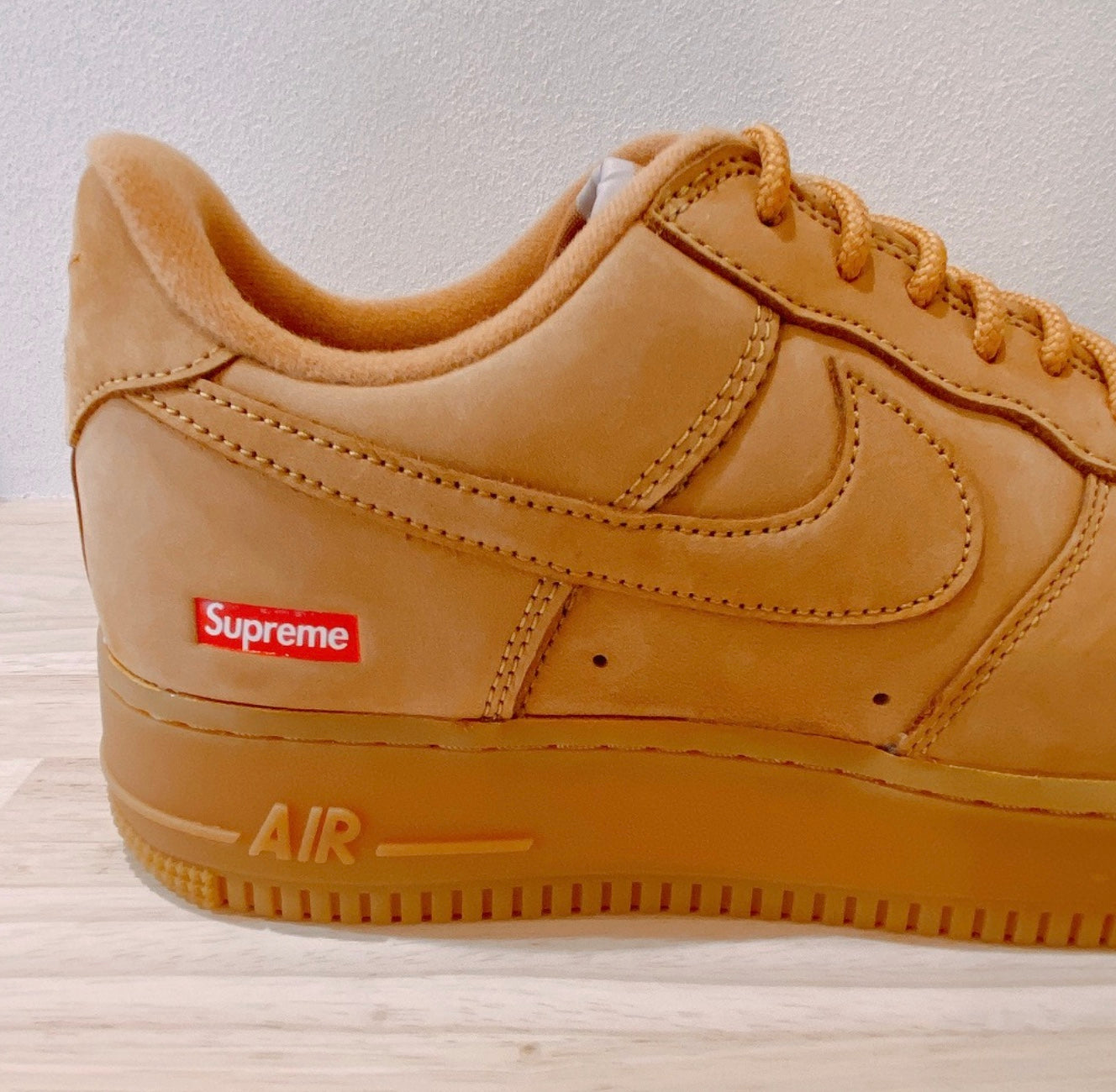 シュプリーム×ナイキ エアフォース1 ロー SUPREME × NIKE AIR FORCE 1 LOW FLAX