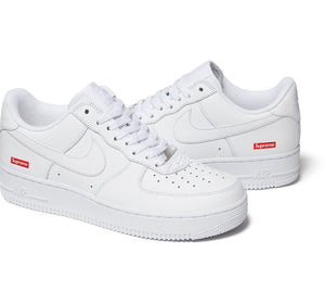 シュプリーム×ナイキ エアフォース1 ロー SUPREME × NIKE AIR FORCE 1 LOW WHITE